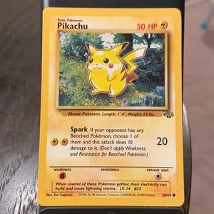 Pokemon Pikachu Jungle Card